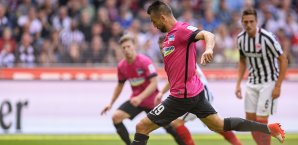 Vedad Ibisevic markierte gegen die Eintracht einen Doppelpack Vedad Ibisevic