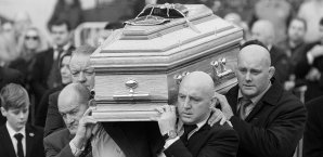 Anthony Foley wurde am Freitag in seiner Heimatstadt beigesetzt Anthony Foley