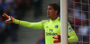Rene Adler hielt einen Punkt für den Hamburger SV fest Rene Adler