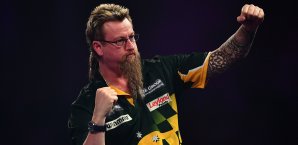 Simon Whitlock ließ Dragutin Horvat nicht den Hauch einer Chance Simon Whitlock