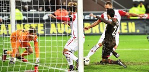 Der FC St. Pauli und der 1. FC Kaiserslautern lieferten sich einen heftigen Schlagabtausch St. Pauli