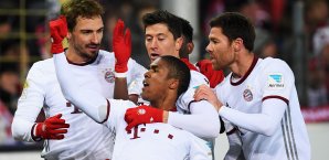 Robert Lewandowski durfte sich zweimal feiern lassen Robert Lewandowski