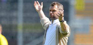 Würzburg-Trainer Bernd Hollerbach wurde auf die Tribüne geschickt Bernd Hollerbach
