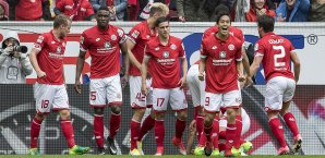 Die Mainzer jubeln über das 1:0 gegen Berlin Mainz 05, Hetha BSC