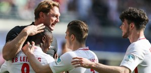 Naby Keita und Ralph Hasenhüttl bejubeln den souveränen Auftritt Naby Keita