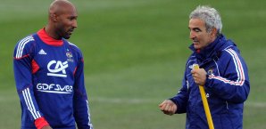 Raymond Domenech und Nicolas Anelka arbeiteten einst gemeinsam in der französischen Nationalmannschaft Raymond Domenech und Nicolas Anelka