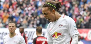 Yussuf Poulsen legt mit dem 1:0 vor Yussuf Poulsen